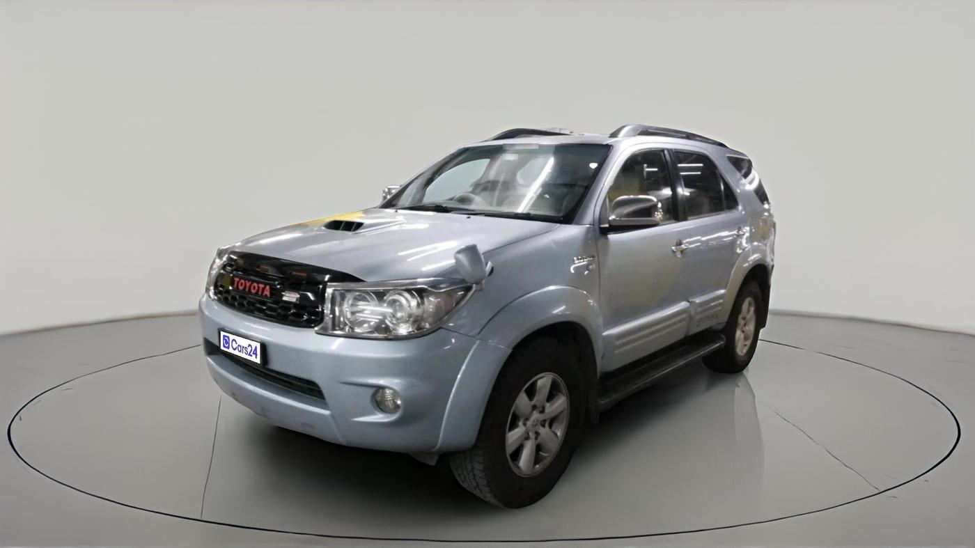 2009 Toyota Fortuner 3.0 4X4 MT, Diesel, Manual, 1,73,546 km, exterior