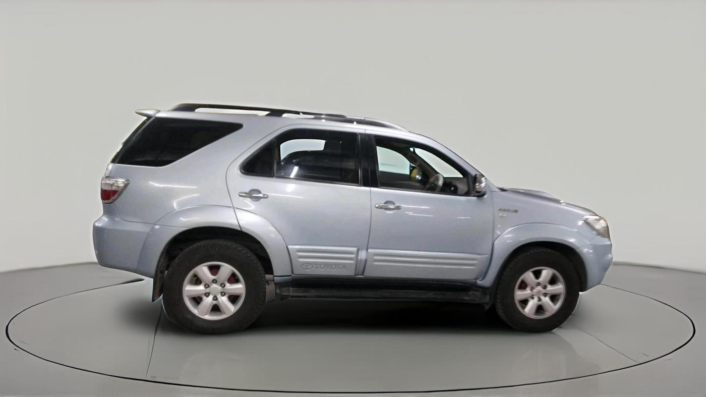 2009 Toyota Fortuner 3.0 4X4 MT, Diesel, Manual, 1,73,546 km, exterior