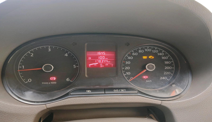 2012 Volkswagen Vento HIGHLINE DIESEL 1.6, Diesel, Manual, 1,78,344 km, interior
