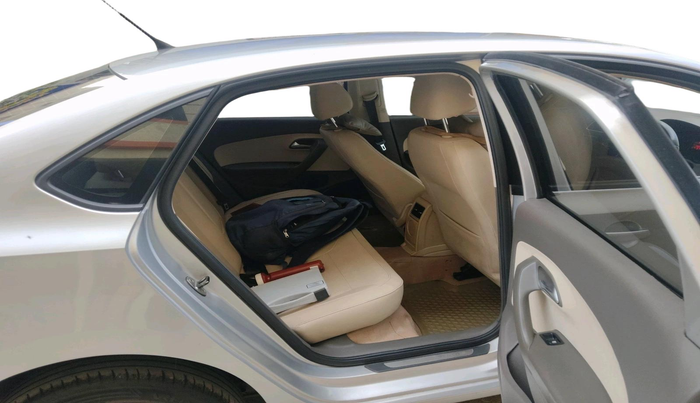2012 Volkswagen Vento HIGHLINE DIESEL 1.6, Diesel, Manual, 1,78,344 km, interior