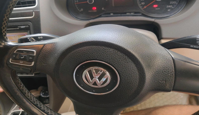 2012 Volkswagen Vento HIGHLINE DIESEL 1.6, Diesel, Manual, 1,78,344 km, interior