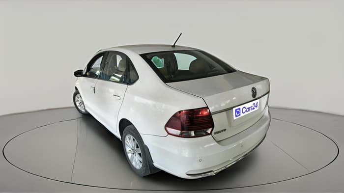 2016 Volkswagen Vento HIGHLINE PETROL AT, Petrol, Automatic, 72,951 km, exterior