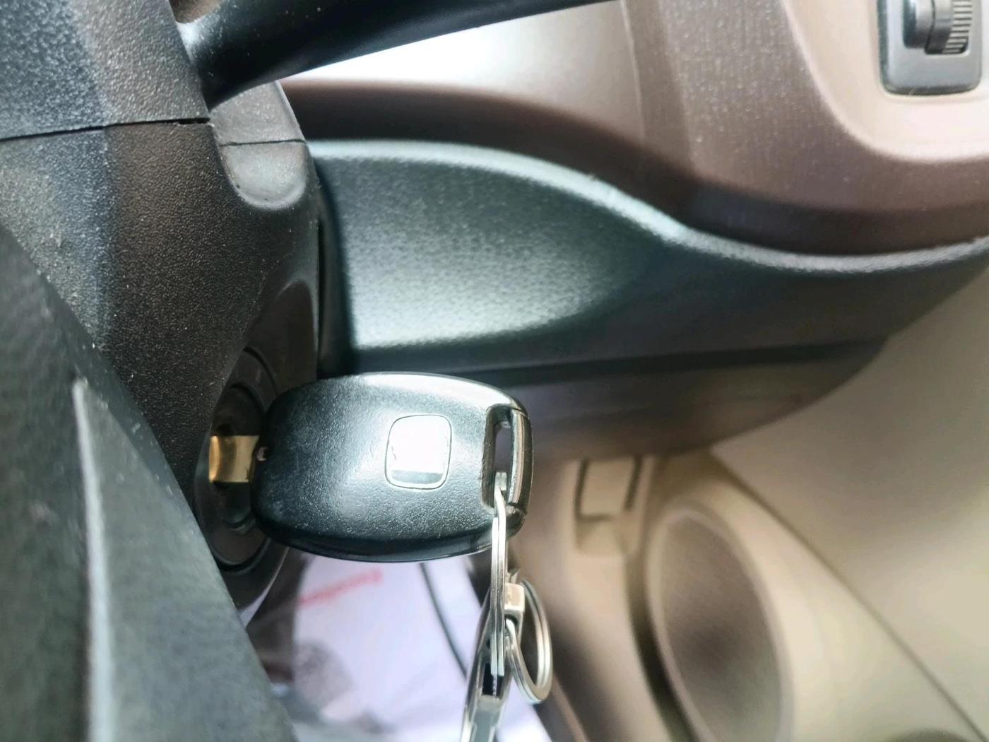 2013 Honda Amaze 1.5L I-DTEC S, Diesel, Manual, 1,64,080 km, interior