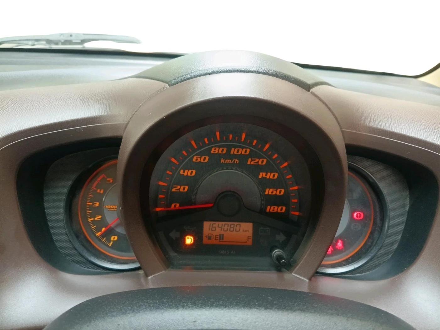 2013 Honda Amaze 1.5L I-DTEC S, Diesel, Manual, 1,64,080 km, interior