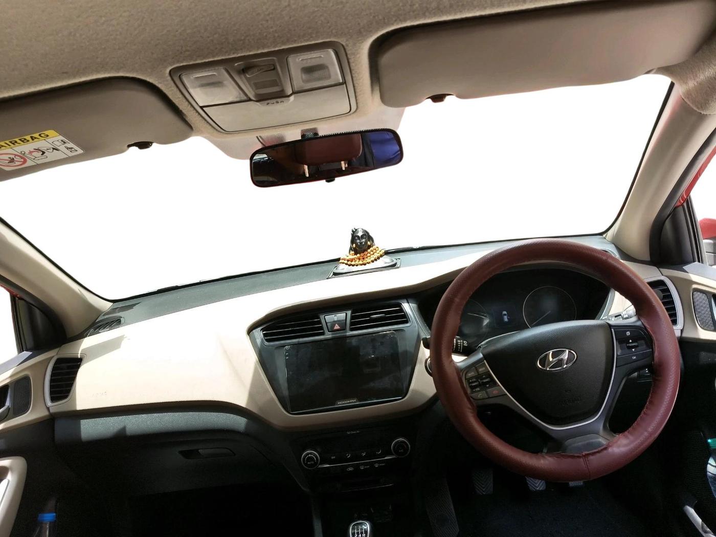 2016 Hyundai Elite i20 ASTA 1.2 (O), Petrol, Manual, 39,006 km, interior