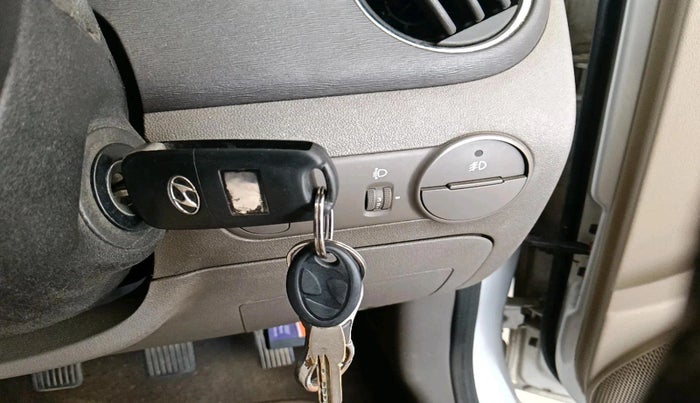 2014 Hyundai i10 SPORTZ 1.1, Petrol, Manual, 1,13,349 km, interior