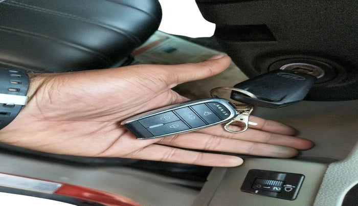 2017 Mahindra Kuv100 K4 6 STR, Petrol, Manual, 44,000 km, interior