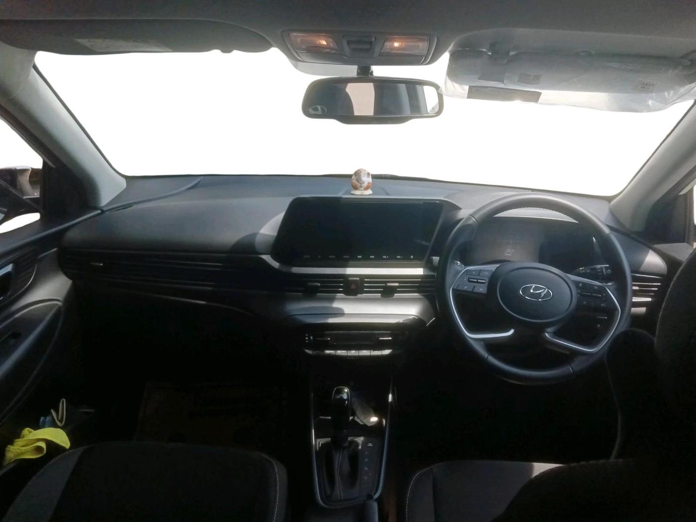 2022 Hyundai NEW I20 ASTA (O) 1.2 AT, Petrol, Automatic, 7,763 km, interior