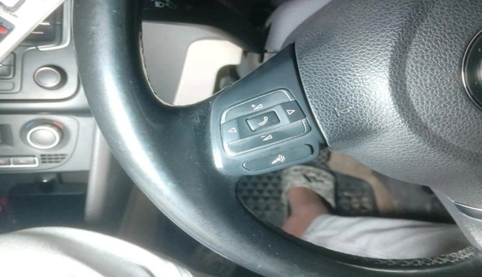 2014 Volkswagen Vento HIGHLINE PETROL AT, Petrol, Automatic, 1,40,259 km, interior