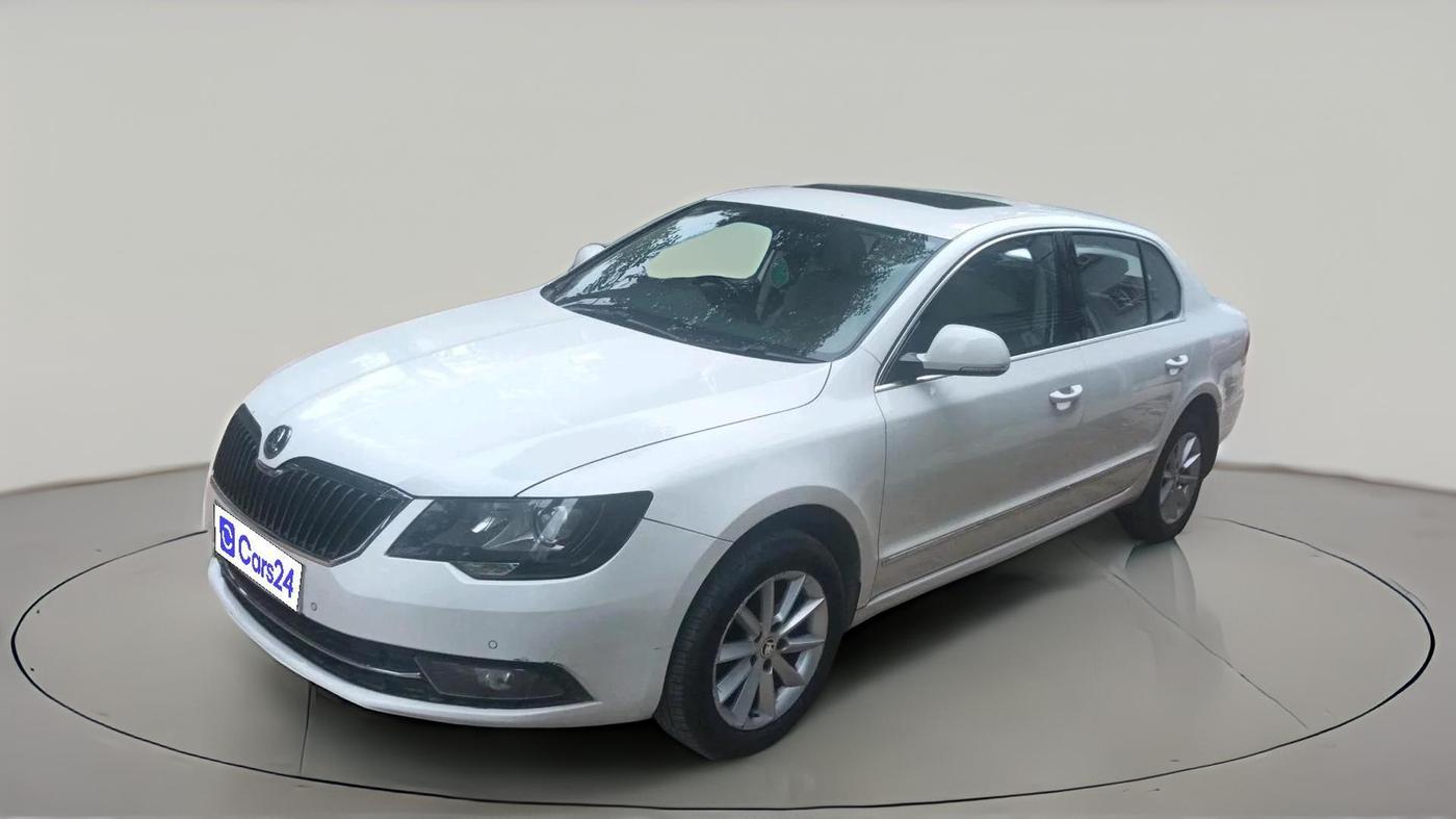 2014 Skoda Superb ELEGANCE 2.0 TDI CR AT, Diesel, Automatic, 1,41,187 km, exterior