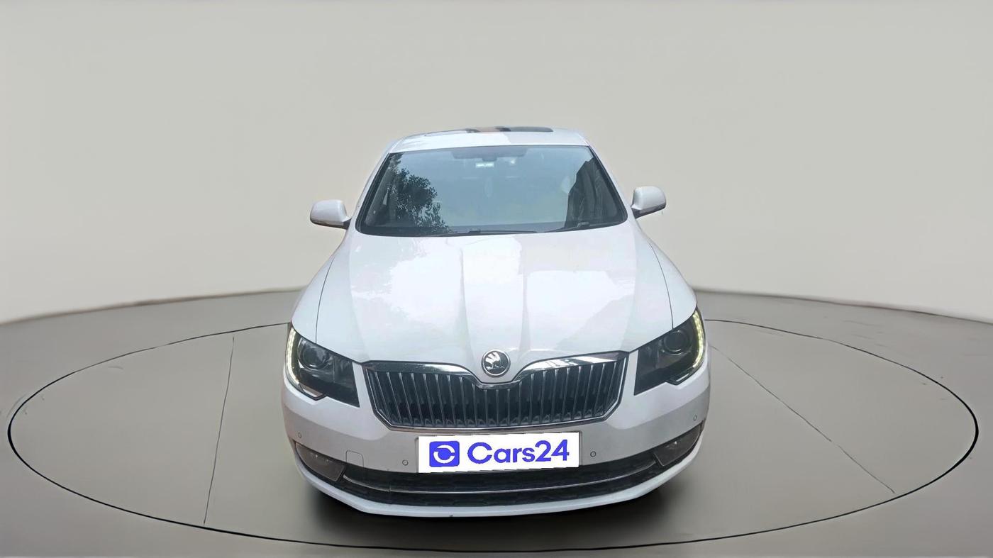 2014 Skoda Superb ELEGANCE 2.0 TDI CR AT, Diesel, Automatic, 1,41,187 km, exterior