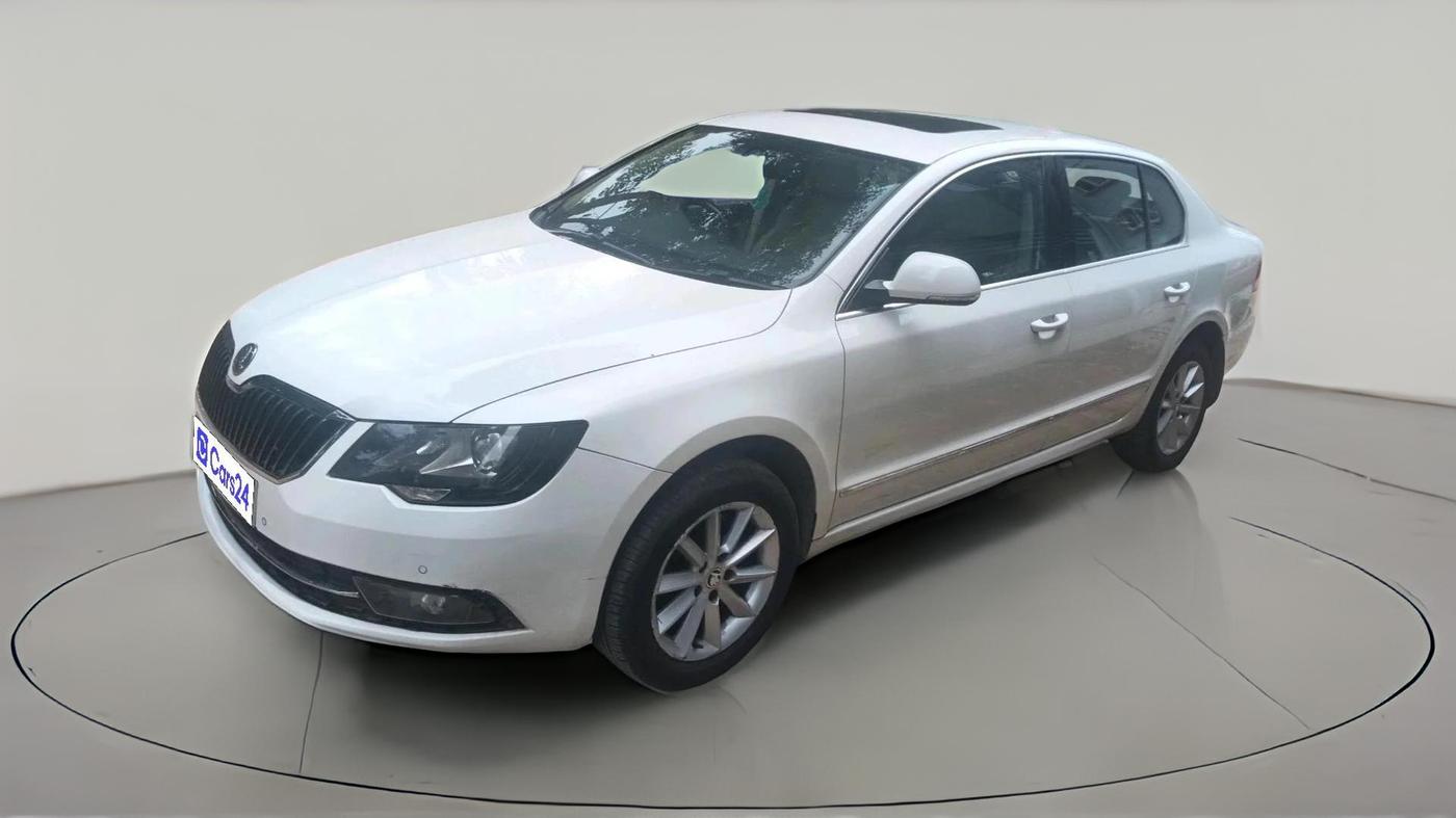 2014 Skoda Superb ELEGANCE 2.0 TDI CR AT, Diesel, Automatic, 1,41,187 km, exterior