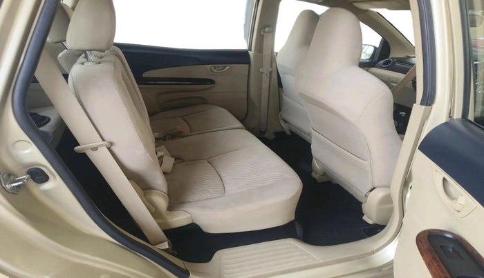 2015 Honda Mobilio 1.5L I-DTEC V, Diesel, Manual, 63,437 km, interior