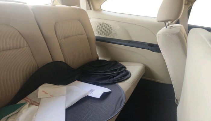 2015 Honda Mobilio 1.5L I-DTEC V, Diesel, Manual, 63,437 km, interior