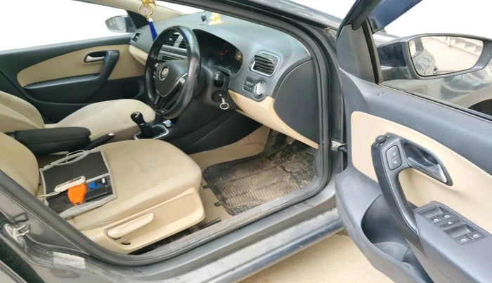 2016 Volkswagen Ameo HIGHLINE1.5L, Diesel, Manual, 59,847 km, interior