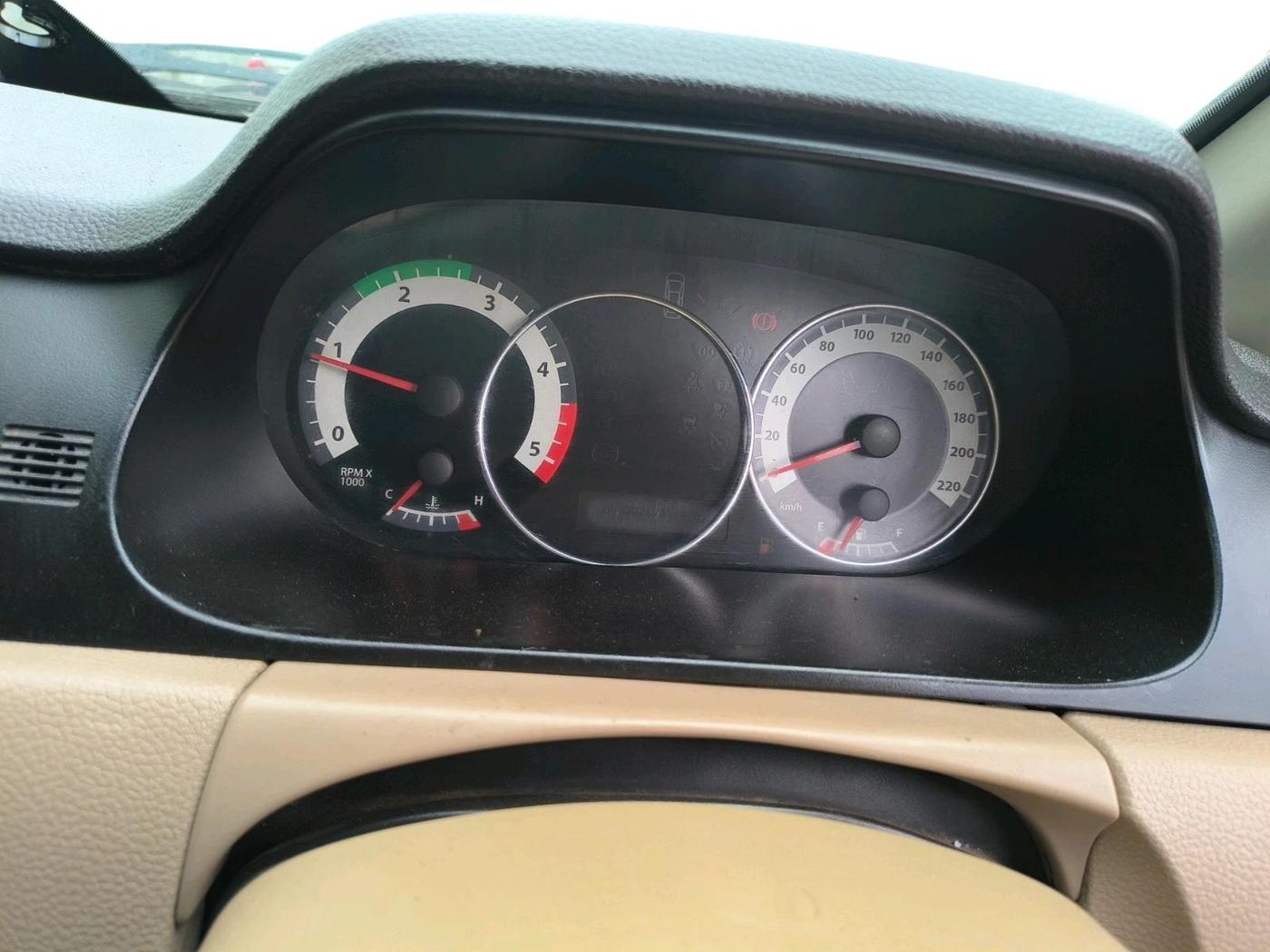 2012 Tata Aria PURE LX 4X2, Diesel, Manual, 78,905 km, interior
