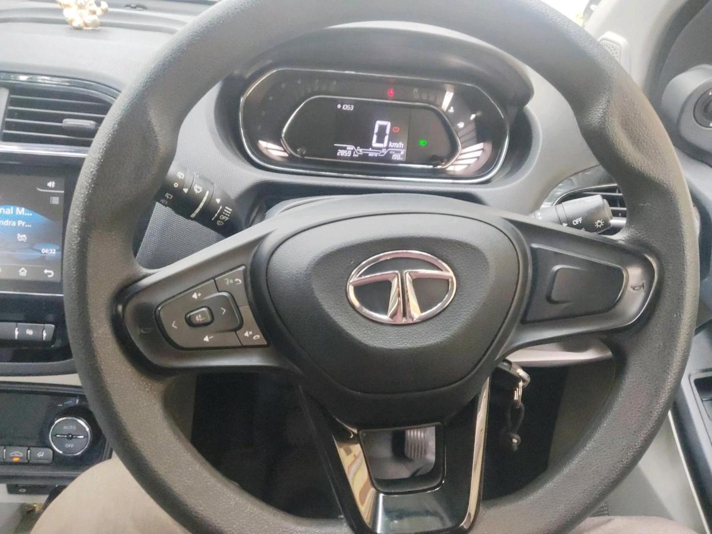 2022 Tata Tiago XZ PLUS PETROL, Petrol, Manual, 28,591 km, interior