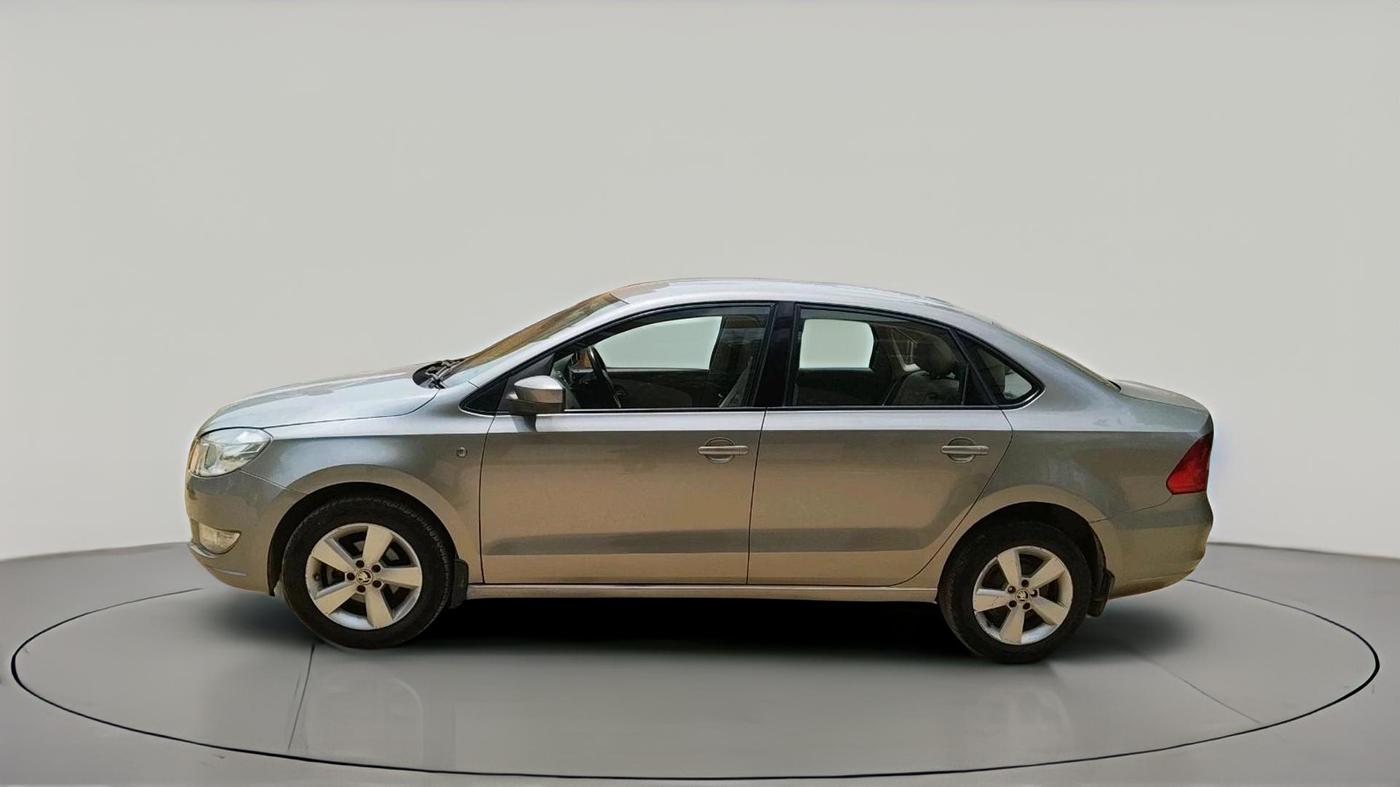 2014 Skoda Rapid 1.5 TDI CR ELEGANCE AT, Diesel, Automatic, 74,544 km, exterior
