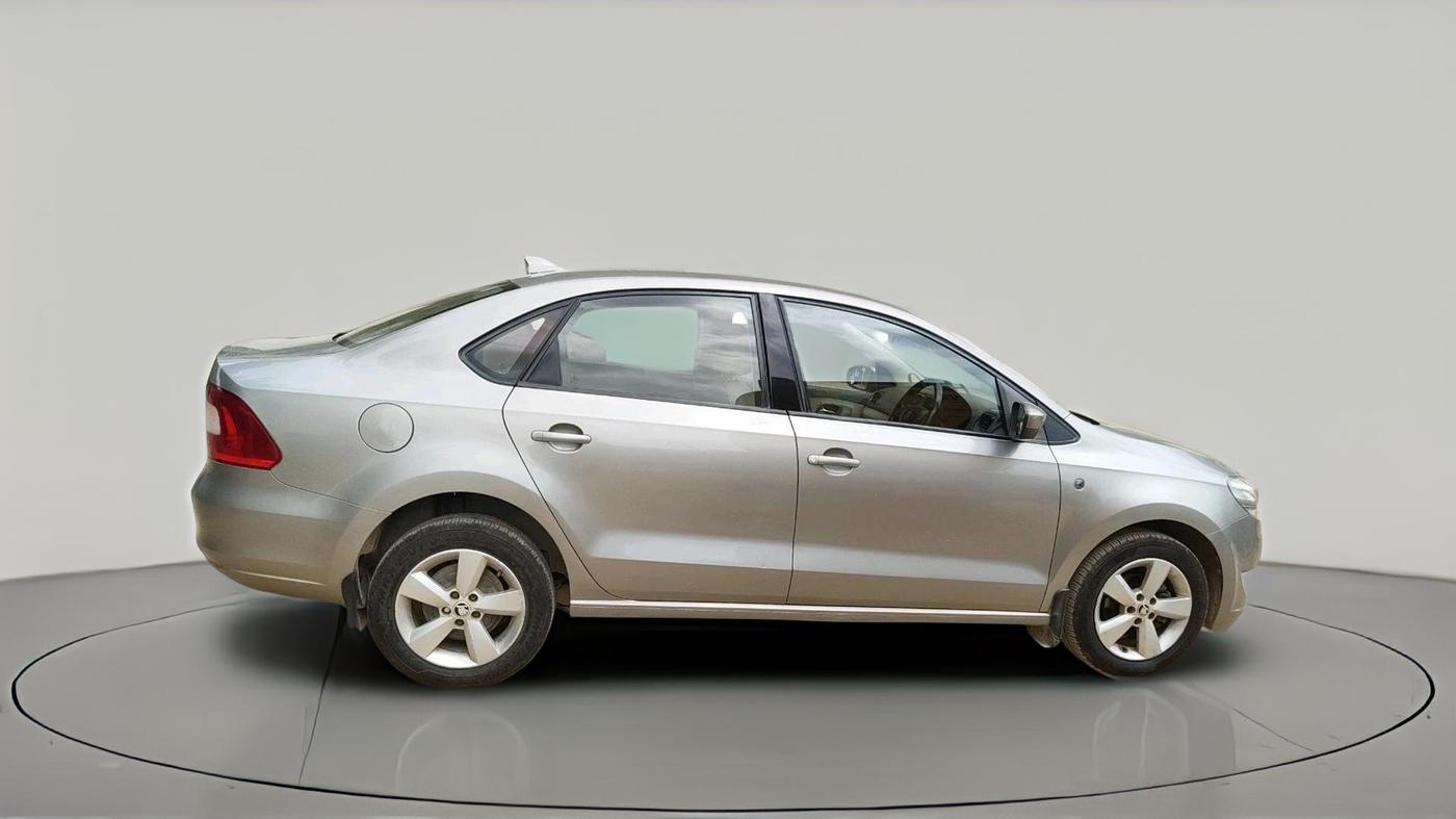 2014 Skoda Rapid 1.5 TDI CR ELEGANCE AT, Diesel, Automatic, 74,544 km, exterior