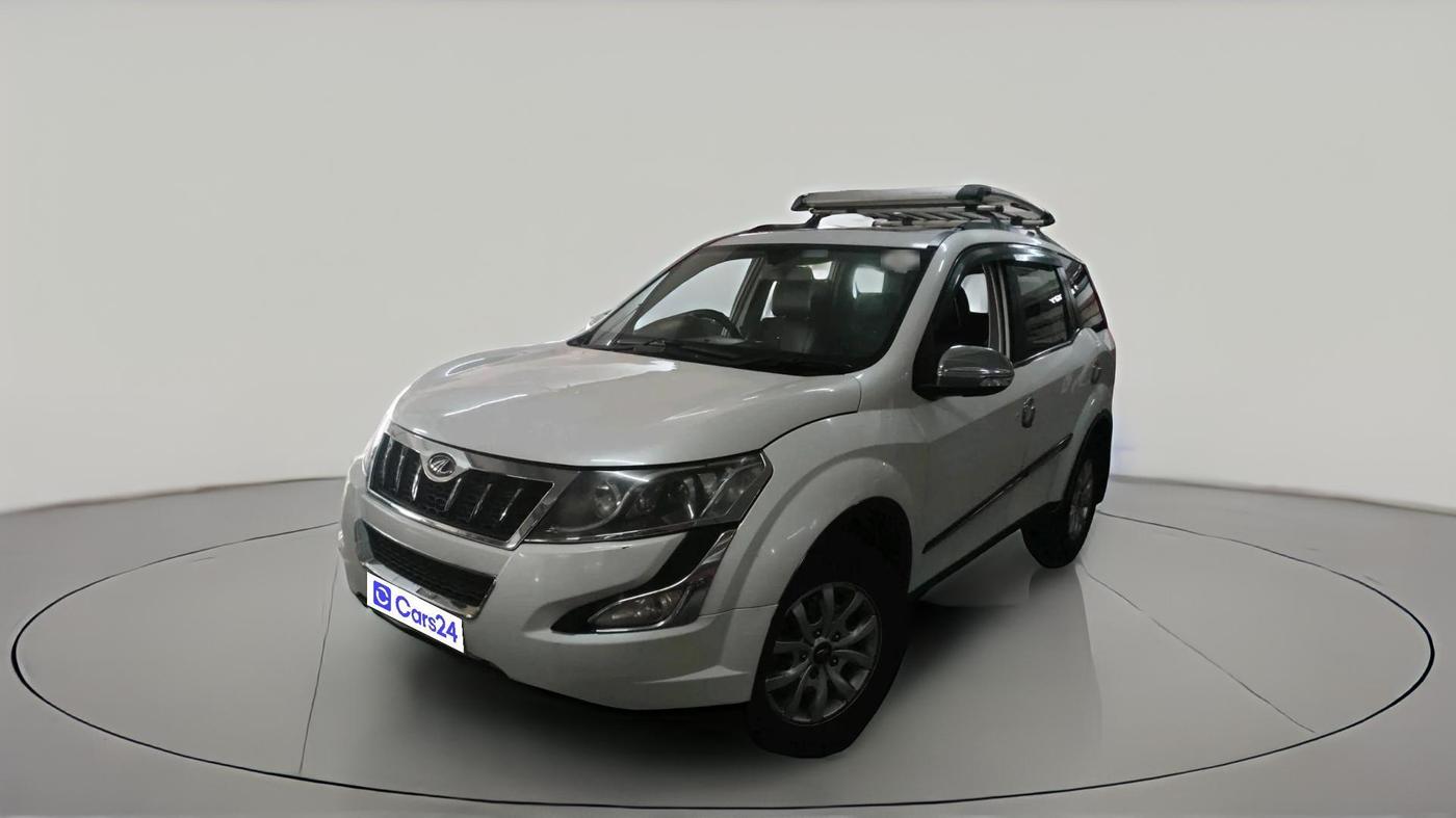 2017 Mahindra XUV500 W10, Diesel, Manual, 1,10,129 km, exterior