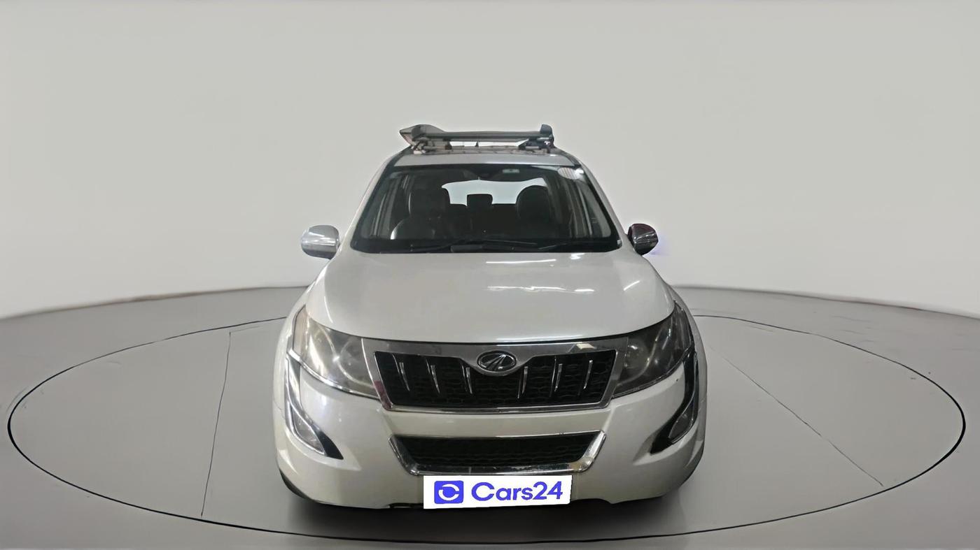 2017 Mahindra XUV500 W10, Diesel, Manual, 1,10,129 km, exterior