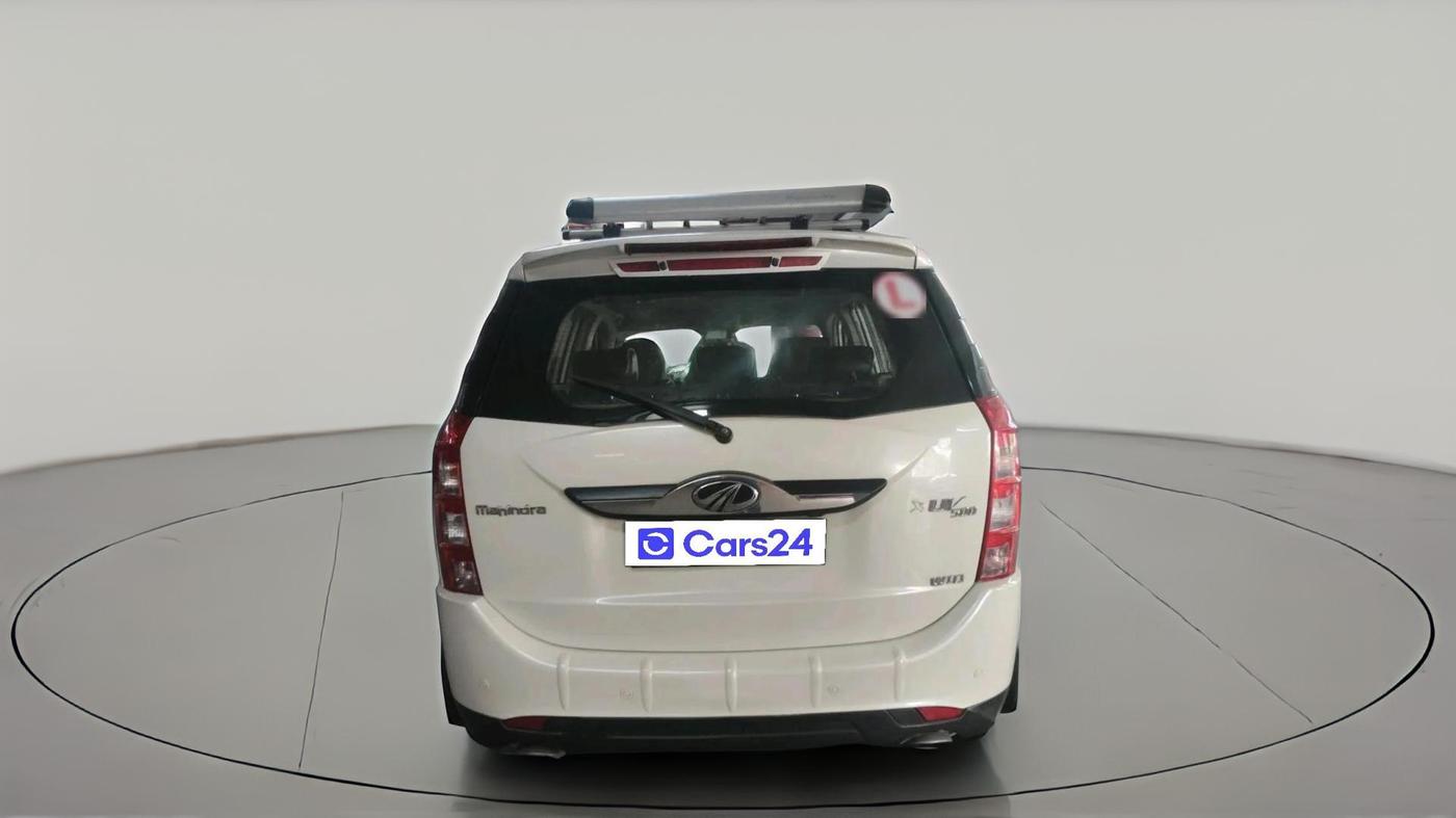 2017 Mahindra XUV500 W10, Diesel, Manual, 1,10,129 km, exterior