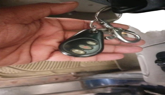 2006 Mahindra Scorpio 2.6 SLX CRDE, Diesel, Manual, 1,20,000 km, interior