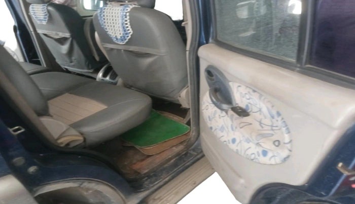 2006 Mahindra Scorpio 2.6 SLX CRDE, Diesel, Manual, 1,20,000 km, interior