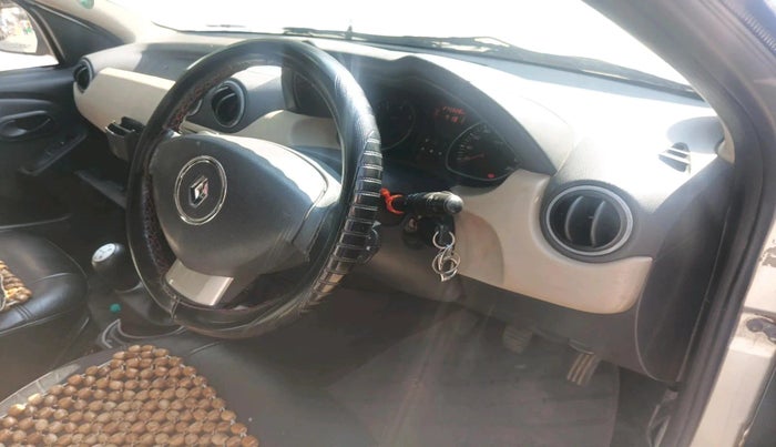 2013 Renault Duster 85 PS RXL DIESEL, Diesel, Manual, 2,75,828 km, interior