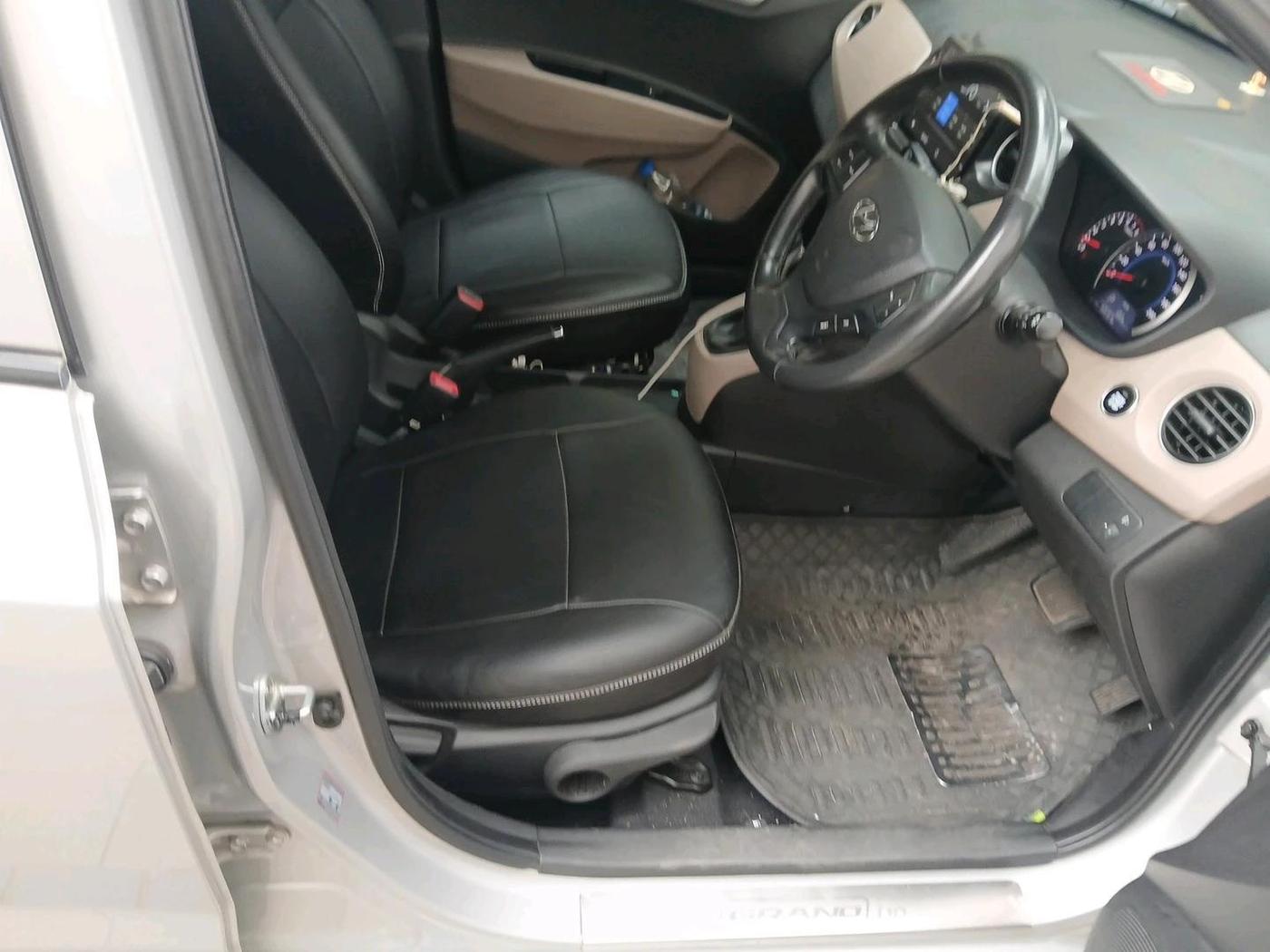 2016 Hyundai Grand i10 ASTA (O) AT 1.2 KAPPA VTVT, Petrol, Automatic, 50,257 km, interior