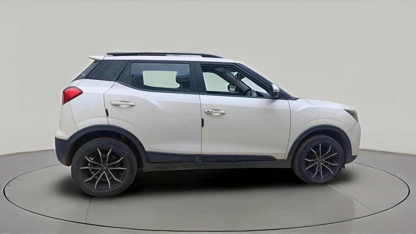 2019 Mahindra XUV300 W8 1.5 DIESEL, Diesel, Manual, 75,114 km, exterior