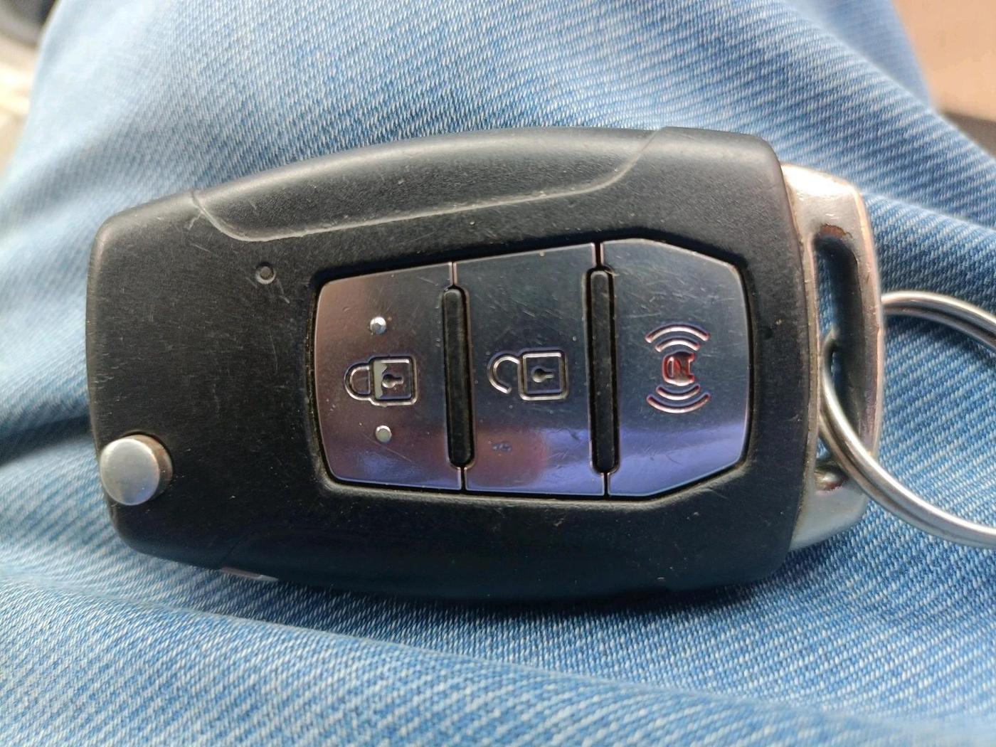 2019 Mahindra XUV300 W8 1.5 DIESEL, Diesel, Manual, 75,114 km, interior