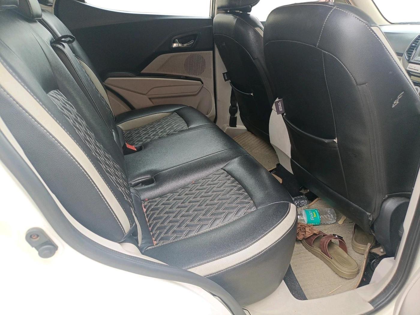 2019 Mahindra XUV300 W8 1.5 DIESEL, Diesel, Manual, 75,114 km, interior