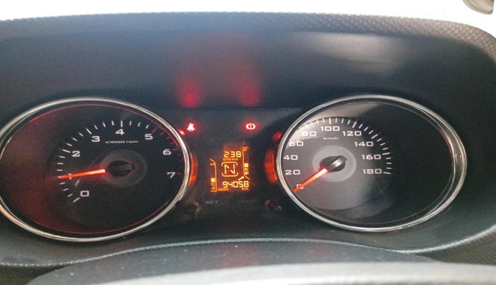 2015 Mahindra TUV300 T8, Diesel, Manual, 94,058 km, interior