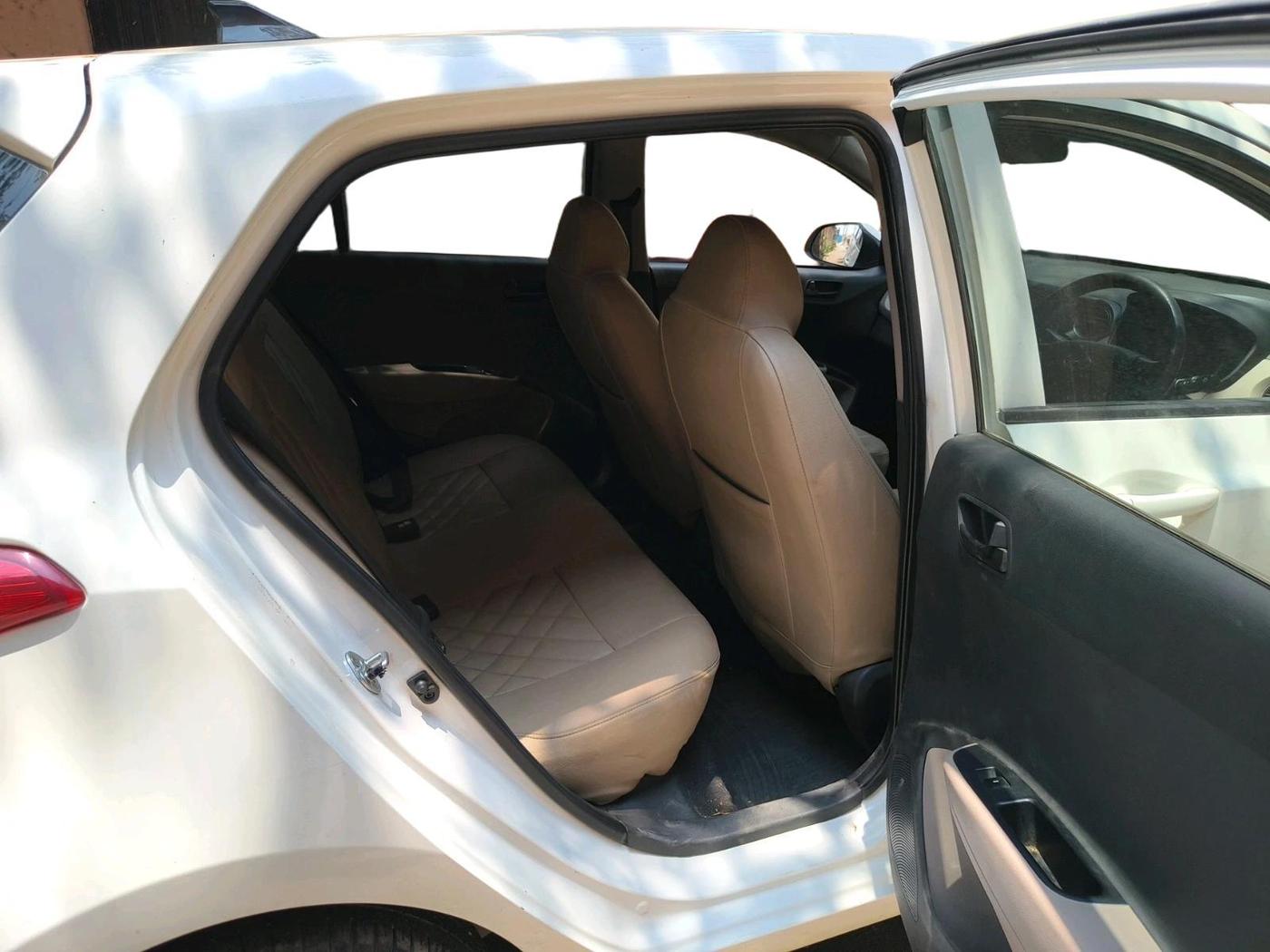 2017 Hyundai Grand i10 MAGNA 1.2 KAPPA VTVT, Petrol, Manual, 27,961 km, interior