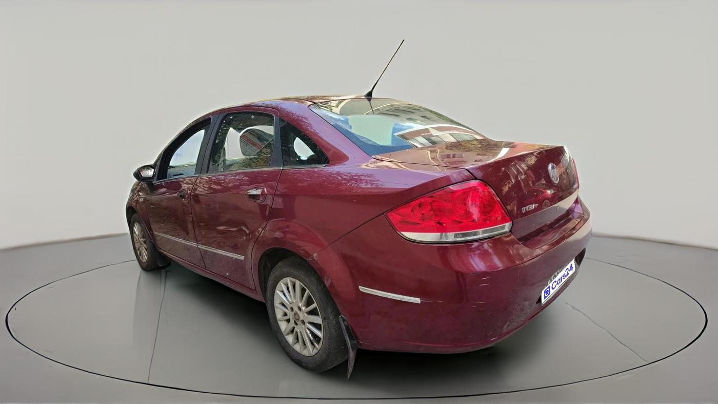 2011 Fiat Linea EMOTION 1.4, Petrol, Manual, 29,950 km, exterior