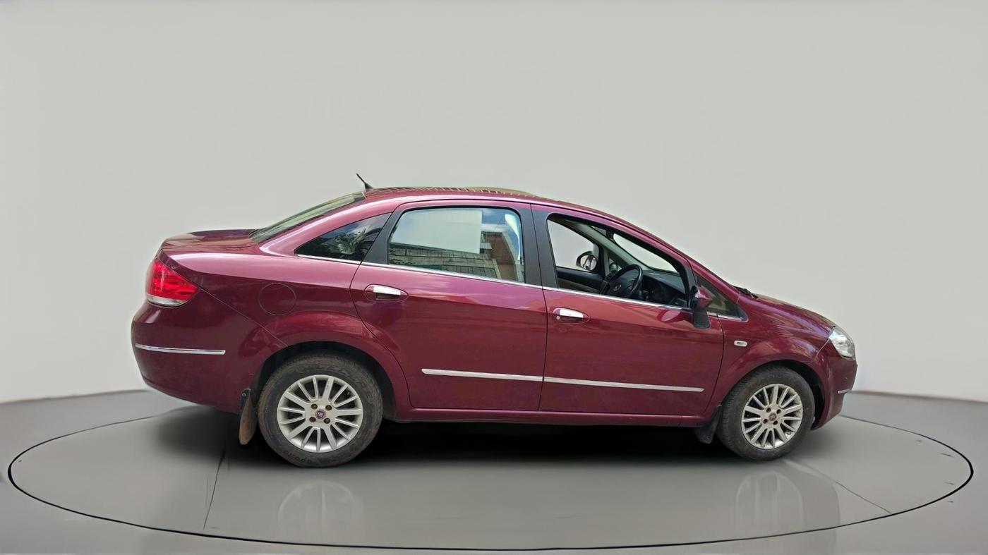 2011 Fiat Linea EMOTION 1.4, Petrol, Manual, 29,950 km, exterior