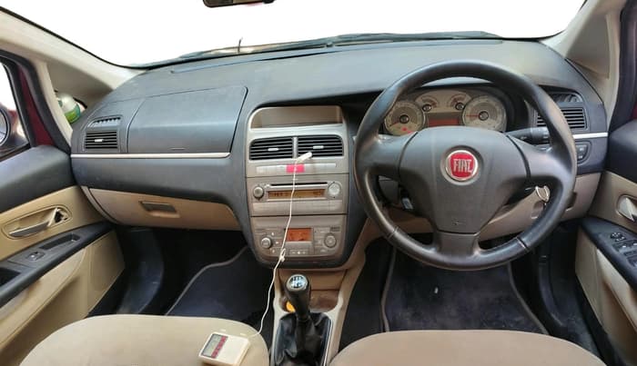 2011 Fiat Linea EMOTION 1.4, Petrol, Manual, 29,950 km, interior