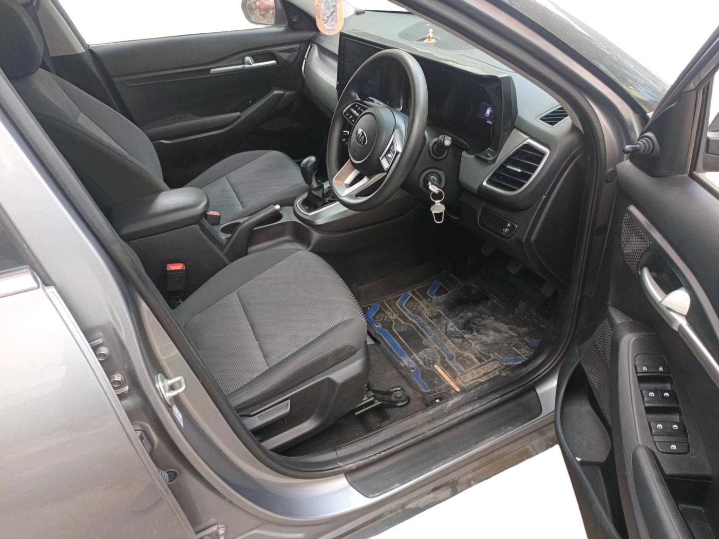 2020 KIA SELTOS HTE 1.5 PETROL, Petrol, Manual, 43,538 km, interior