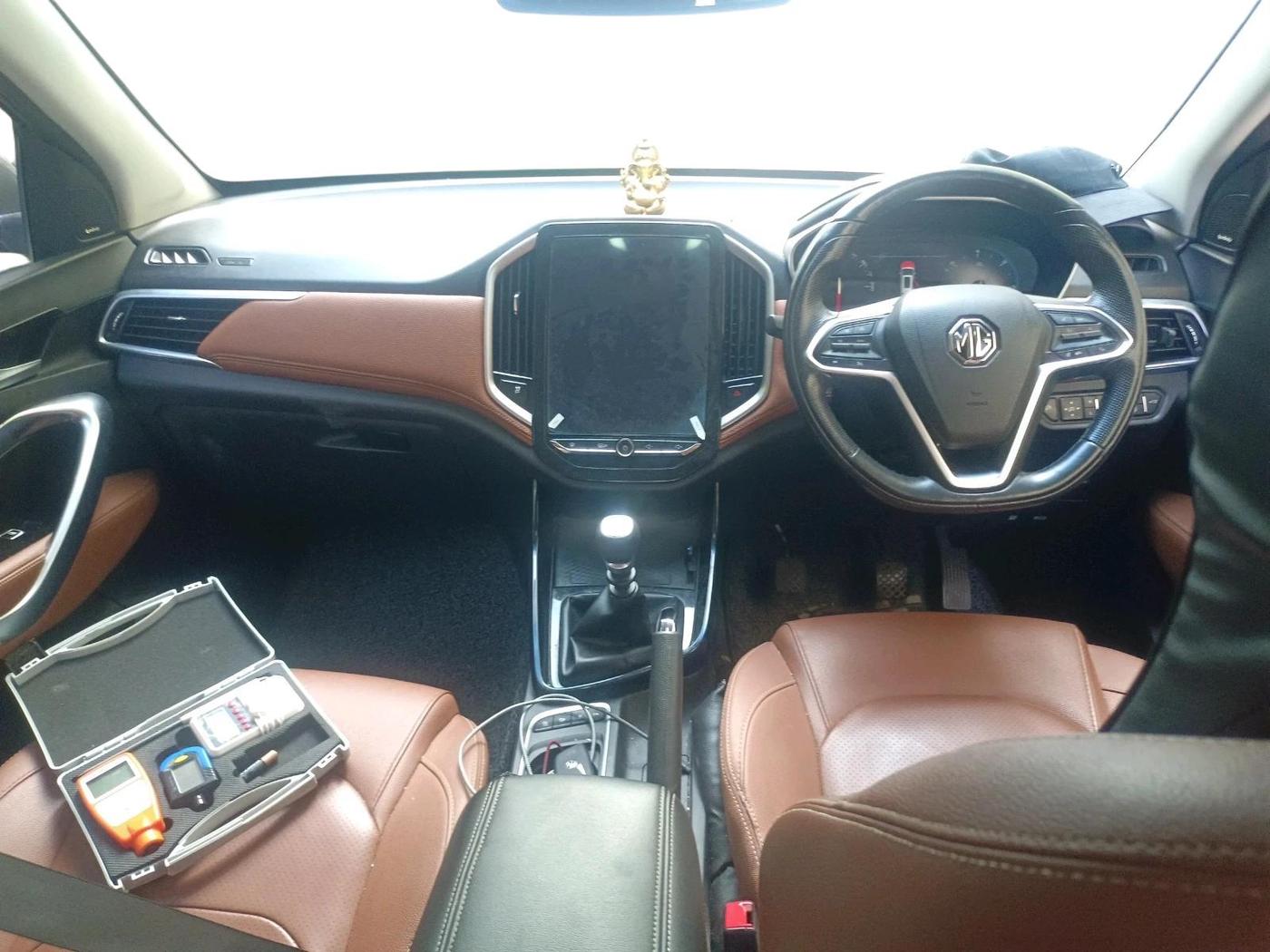 2021 MG HECTOR PLUS SHARP 1.5 PETROL TURBO HYBRID MT 6-STR, Petrol, Manual, 69,857 km, interior