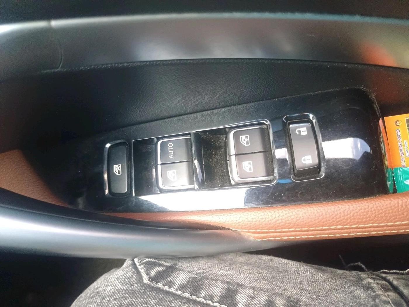 2021 MG HECTOR PLUS SHARP 1.5 PETROL TURBO HYBRID MT 6-STR, Petrol, Manual, 69,857 km, interior