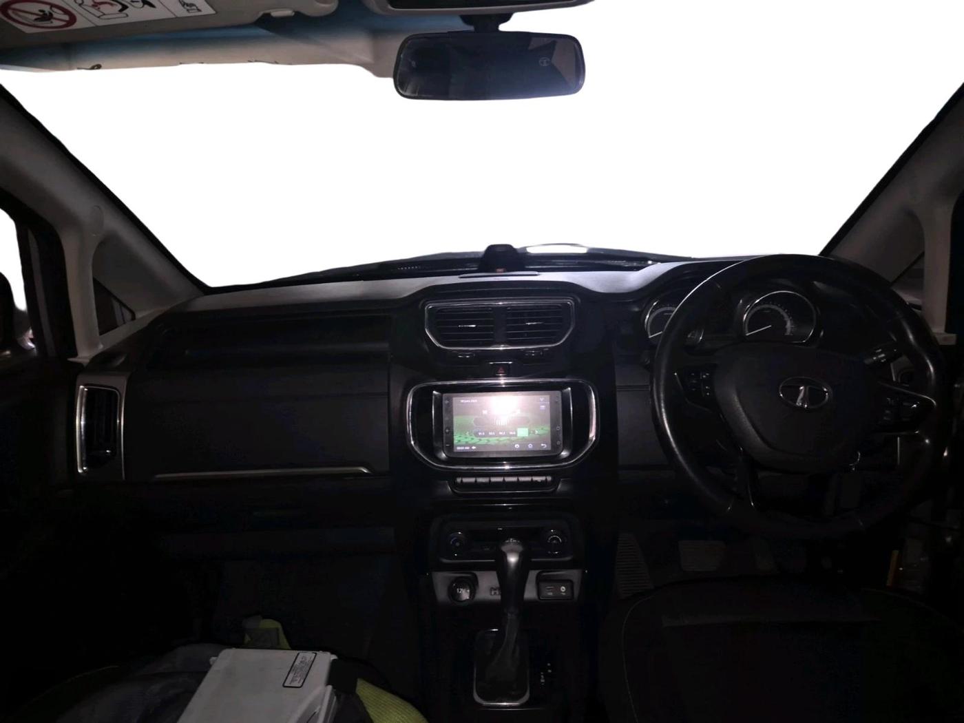 2019 Tata Hexa XTA 4X2 7 STR, Diesel, Automatic, 97,707 km, interior