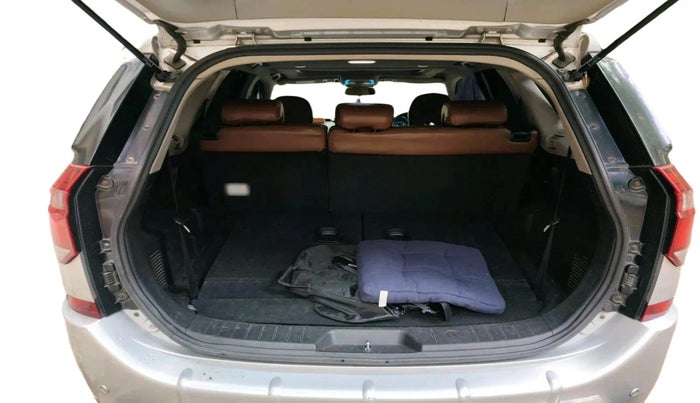 2018 Mahindra XUV500 W9 AT, Diesel, Automatic, 73,226 km, exterior