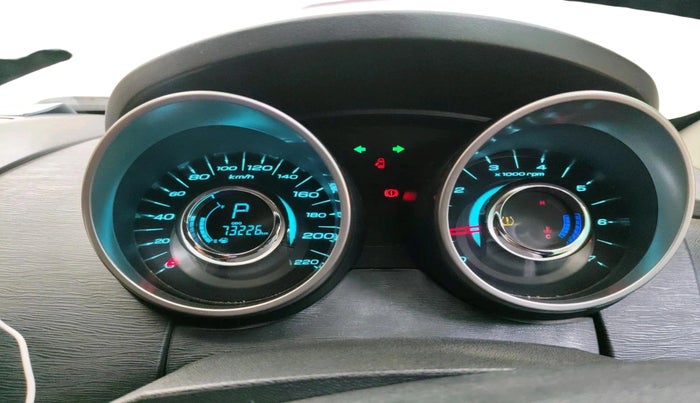 2018 Mahindra XUV500 W9 AT, Diesel, Automatic, 73,226 km, interior