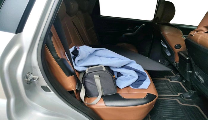 2018 Mahindra XUV500 W9 AT, Diesel, Automatic, 73,226 km, interior