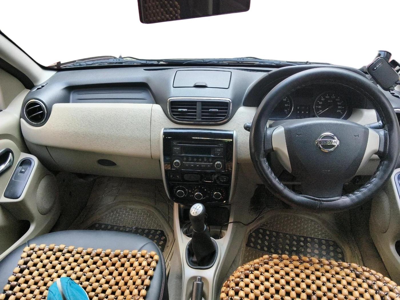2014 Nissan Terrano XL (P), Petrol, Manual, 62,147 km, interior