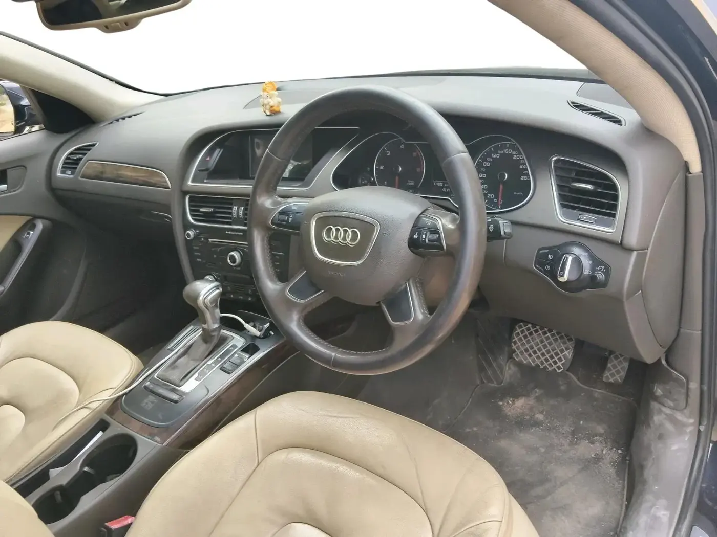 2013 Audi A4 2.0 TDI S LINE, Diesel, Automatic, 1,17,882 km, interior