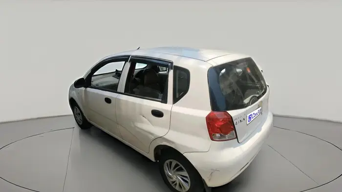 2010 Chevrolet Aveo U VA LS 1.2, Petrol, Manual, 1,10,747 km, exterior