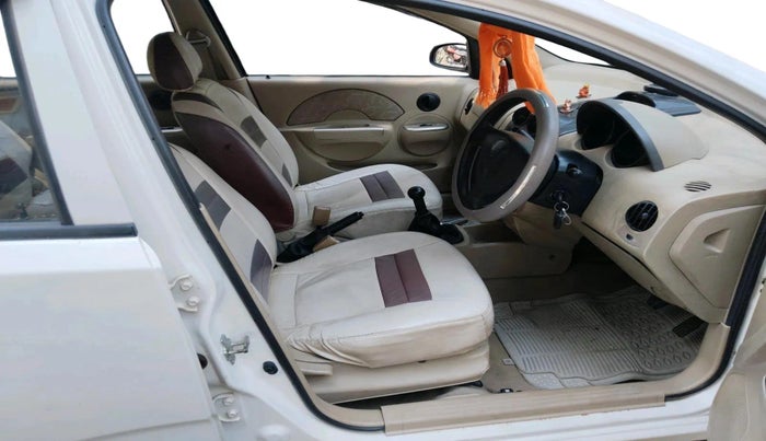 2010 Chevrolet Aveo U VA LS 1.2, Petrol, Manual, 1,10,747 km, interior