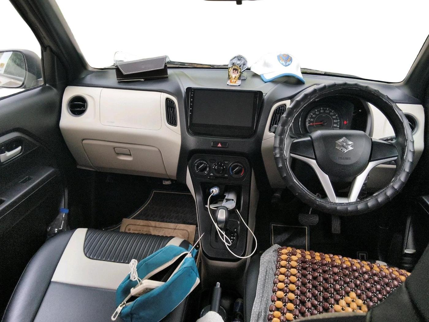 2025 Maruti New Wagon-R VXI 1.0 AMT, Petrol, Automatic, 9,160 km, interior